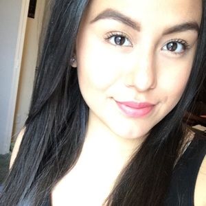 Meet your Posher, Monica